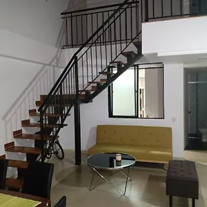 https://hermoso-departamento-con-parqueadero-gratuito-apartment.colombiamedellinhotels.com
